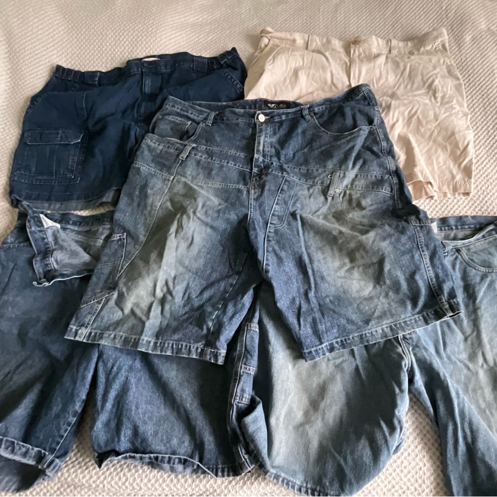Men's Lot of 5 Size 44, Savage, Wrangler, Izod, Delf, Faded Glory Jean Shorts
